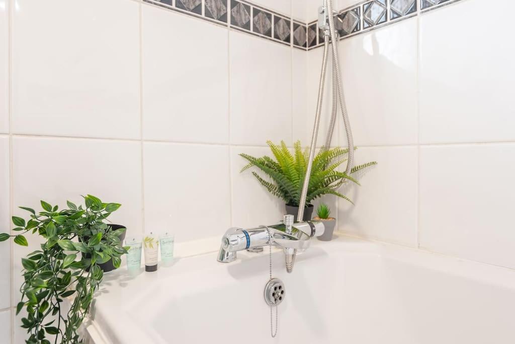 Leed City Centre - Armley Wortley Leeds  Zewnętrze zdjęcie
